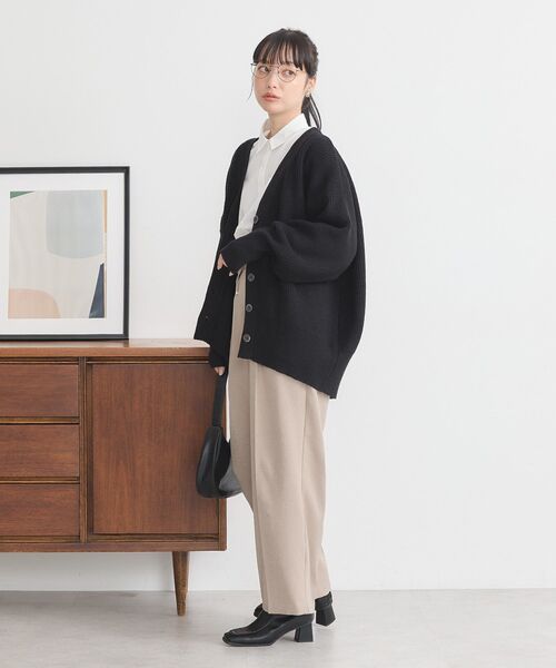 earth music&ecology(アースミュージックアンドエコロジー)の「アンチピリングVネックカーディガン(カーディガン/ボレロ・レディース・ブルー/ブラック/ラベンダー/杢グレー/レモンイエロー・FREE)」の17枚目の写真