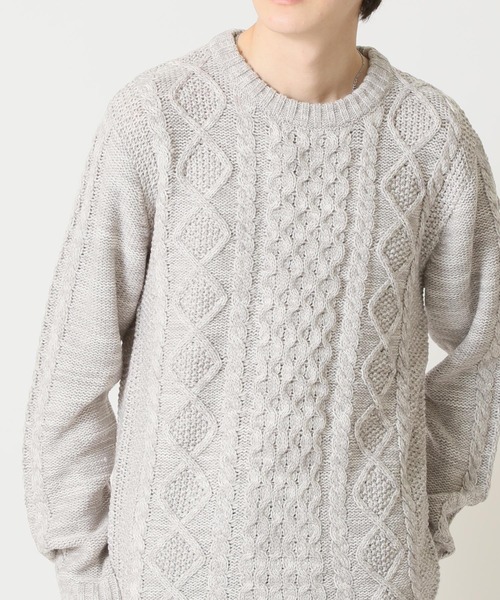 ARCADE（アーケード）の「選べる クルーネック＆タートルネック ケーブル編みニット セーター Bling Leads（ニット/セーター・メンズ・ブルー系その他2/アイボリー系2/ライトグレー系1/ブラック系2/ブラック系その他2/グリーン系1/ブルー系1/グレー系その他2/アイボリー系1/ライトグレー系2/ブラック系1・M/XL/L）」の5枚目の写真