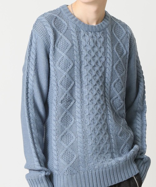 ARCADE（アーケード）の「選べる クルーネック＆タートルネック ケーブル編みニット セーター Bling Leads（ニット/セーター・メンズ・ブルー系その他2/アイボリー系2/ライトグレー系1/ブラック系2/ブラック系その他2/グリーン系1/ブルー系1/グレー系その他2/アイボリー系1/ライトグレー系2/ブラック系1・M/XL/L）」の11枚目の写真