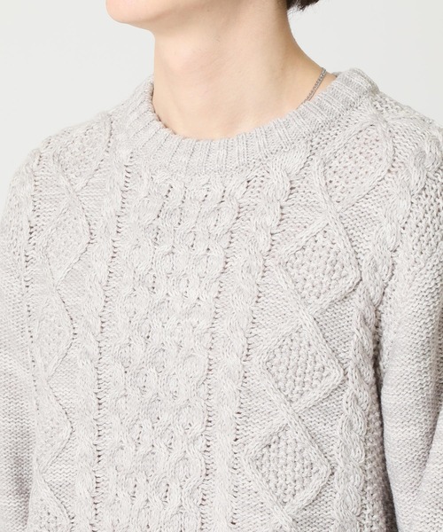 ARCADE（アーケード）の「選べる クルーネック＆タートルネック ケーブル編みニット セーター Bling Leads（ニット/セーター・メンズ・ブルー系その他2/アイボリー系2/ライトグレー系1/ブラック系2/ブラック系その他2/グリーン系1/ブルー系1/グレー系その他2/アイボリー系1/ライトグレー系2/ブラック系1・M/XL/L）」の19枚目の写真