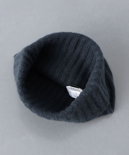 UNITED ARROWS（ユナイテッドアローズ）の「オーガニック カシミヤ ニットキャップ（ニットキャップ/ビーニー・メンズ・ネイビー/ブラウン・FREE）」の5枚目の写真