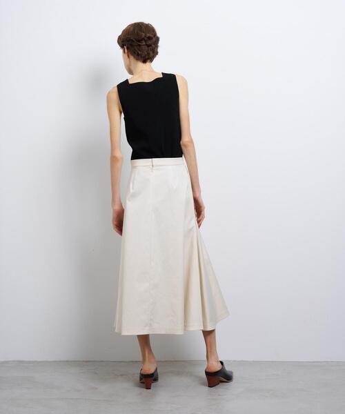 LANVIN en Bleu（ランバンオンブルー）の「ストレッチサテンフレアスカート（スカート・レディース・ブラック/オフホワイト・38/36）」の5枚目の写真