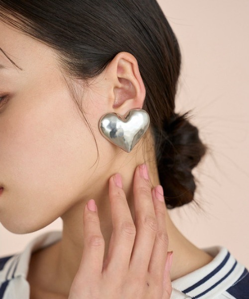 SNIDEL（スナイデル）の「ハートイヤリング（イヤリング・レディース・ゴールド/シルバー・FREE）」の17枚目の写真