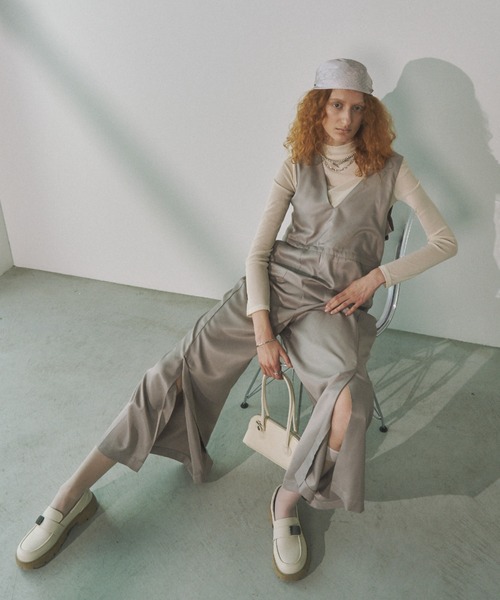 Solace（ソレイス）の「Vネックオールインワン（サロペット/オーバーオール・レディース・グレー/ブラック・FREE）」の11枚目の写真