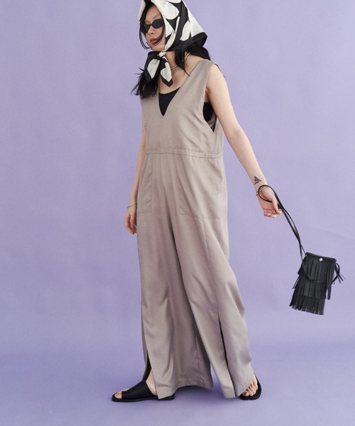 Solace（ソレイス）の「Vネックオールインワン（サロペット/オーバーオール・レディース・グレー/ブラック・FREE）」の17枚目の写真