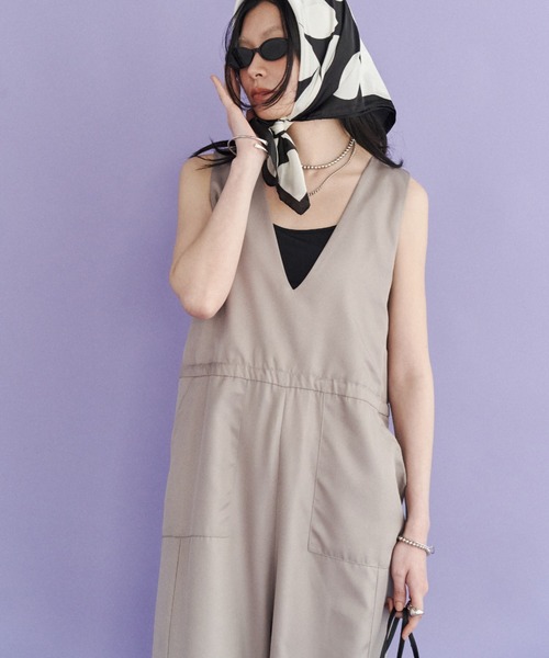 Solace（ソレイス）の「Vネックオールインワン（サロペット/オーバーオール・レディース・グレー/ブラック・FREE）」の18枚目の写真