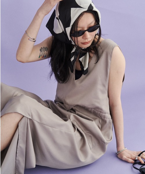 Solace（ソレイス）の「Vネックオールインワン（サロペット/オーバーオール・レディース・グレー/ブラック・FREE）」の21枚目の写真