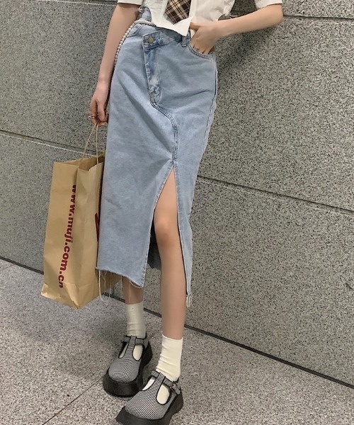 Teem Store(チームストア)の「アシメデザイン スリットデニムタイトスカート(デニムスカート・レディース・ブラック/ブルー/ライトブルー・M/S/L)」の21枚目の写真