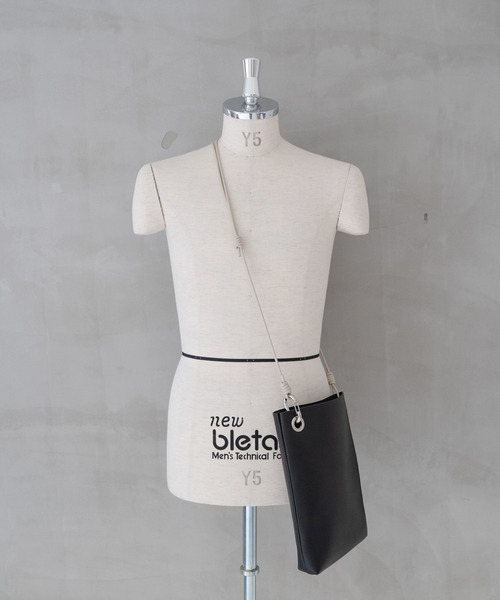 Senti（センティ）の「SENTI センティ / SHRINK LEATHER SHOULDER BAG シュリンクレザーショルダーバッグ / 3036（ショルダーバッグ・メンズ・ブラック/ブラック系その他・FREE）」の4枚目の写真