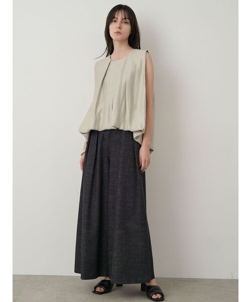 ELENDEEK（エレンディーク）の「シャイニーバルーンブラウス【セットアップ対応】（シャツ/ブラウス・レディース・ブラック/ライトブルー/イエロー/ベージュ・FREE）」の10枚目の写真