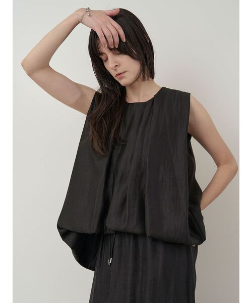 ELENDEEK（エレンディーク）の「シャイニーバルーンブラウス【セットアップ対応】（シャツ/ブラウス・レディース・ブラック/ライトブルー/イエロー/ベージュ・FREE）」の20枚目の写真