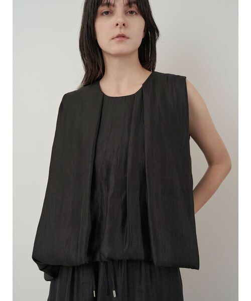 ELENDEEK（エレンディーク）の「シャイニーバルーンブラウス【セットアップ対応】（シャツ/ブラウス・レディース・ブラック/ライトブルー/イエロー/ベージュ・FREE）」の22枚目の写真