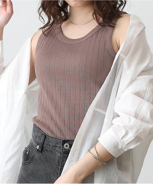 COLONY 2139（コロニートゥーワンスリーナイン）の「ワイドリブクルータンクトップ（タンクトップ・レディース・モカ/ブラック/オフホワイト/カーキ・FREE）」の3枚目の写真