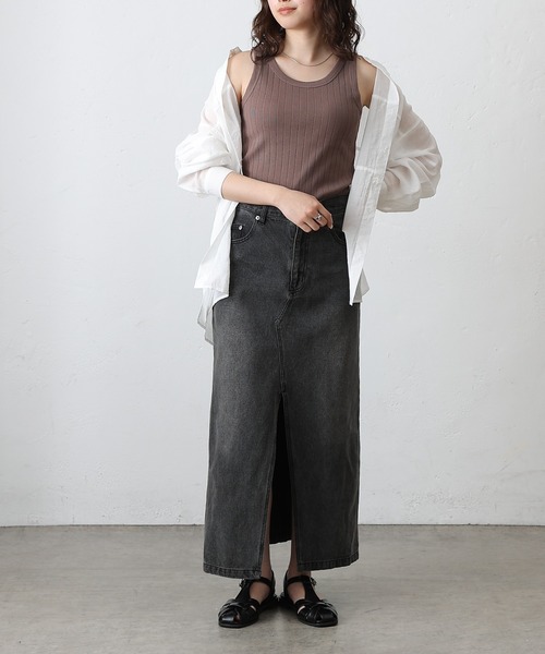 COLONY 2139（コロニートゥーワンスリーナイン）の「ワイドリブクルータンクトップ（タンクトップ・レディース・モカ/ブラック/オフホワイト/カーキ・FREE）」の11枚目の写真