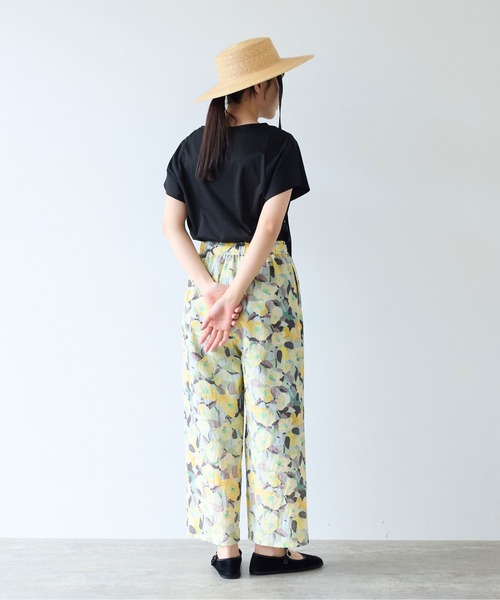 yuni(ユニ )の「水彩ハナプリントパンツ(その他パンツ・レディース・イエロー/ブルー・FREE)」の6枚目の写真