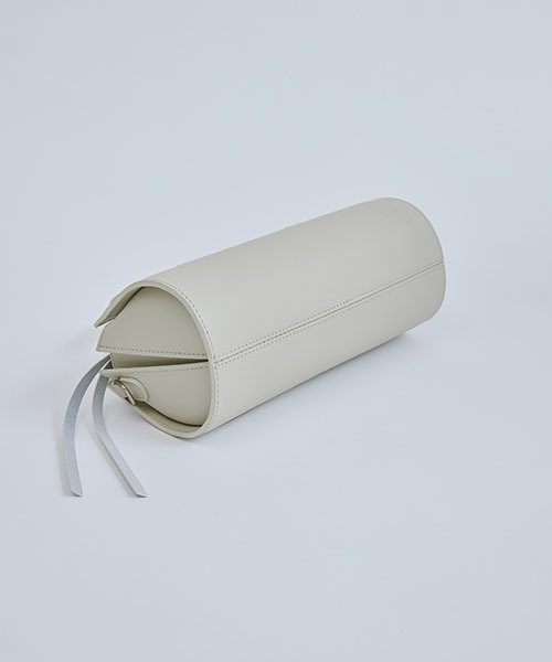 WILLFULLY（ウィルフリー）の「cylinder real leather mulch bag（ハンドバッグ・レディース・ブラック/ストーン/タン・FREE）」の11枚目の写真
