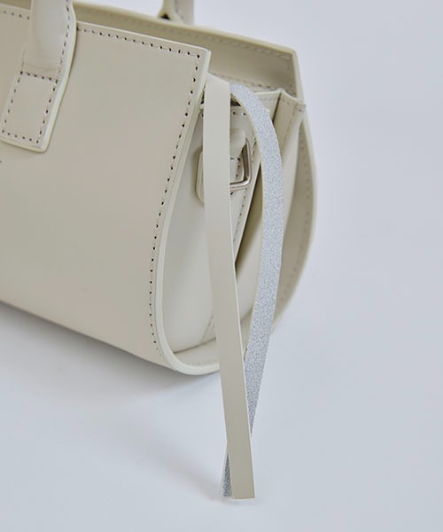 WILLFULLY（ウィルフリー）の「cylinder real leather mulch bag（ハンドバッグ・レディース・ブラック/ストーン/タン・FREE）」の15枚目の写真
