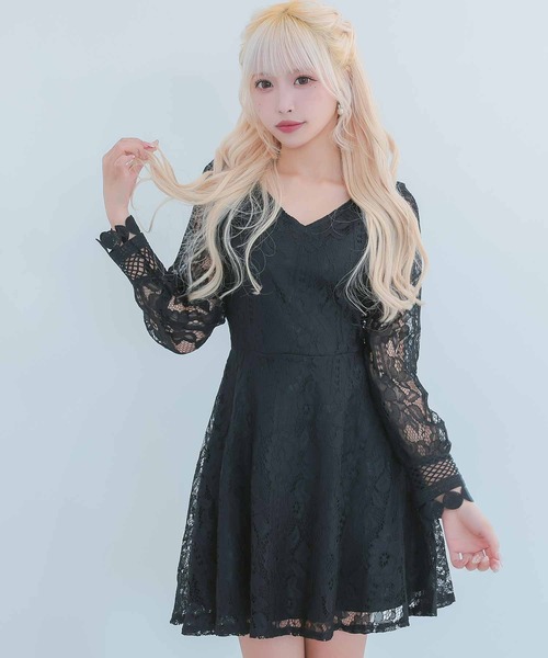 myMinette(マイミネット)の「キャバドレス ミニ フレア 長袖 ハイウエスト切替 総レースドレス(ドレス・レディース・ブラック/ホワイト・MEDIUM)」の4枚目の写真