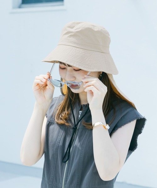 SMELLY（スメリー）の「『撥水/UVカット』サンシェードバケットハット（ハット・レディース・チャコールグレー/ベージュ・-）」の10枚目の写真