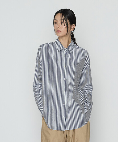 COMME CA（コムサ）の「タイプライターストライプ シャツ（シャツ/ブラウス・レディース・ネイビー/サックスブルー・FREE）」の9枚目の写真