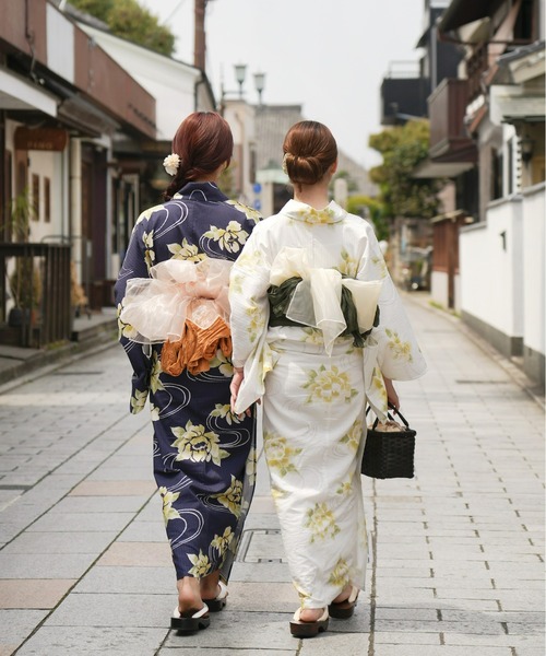 Olu.（オルドット）の「オリジナル柄浴衣＆帯セット（浴衣・レディース・ネイビー/ホワイト/ホワイト系その他/ネイビー系・FREE）」の7枚目の写真