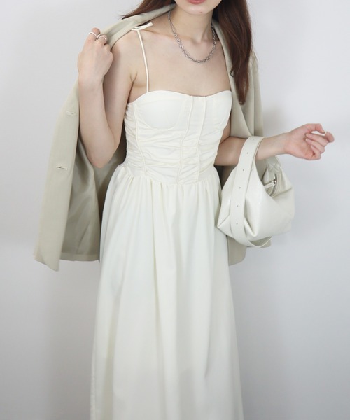 Reurie'（レウリィ）の「【ZOZO限定】カップ付きビスチェキャミワンピース／bustier cami onepiece キャミワンピ ロング丈 ロング丈 きれいめ フェミニン レディライク オケージョン シンプル ガーリー（ワンピース・レディース・ブラック/アイボリー・FREE）」の3枚目の写真