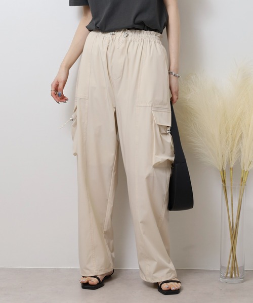 hunch(ハンチ)の「hunch 接触冷感 パラシュートパンツ(その他パンツ・レディース・アイボリー/ブラック/ライトブラウン/ライム・FREE)」の5枚目の写真