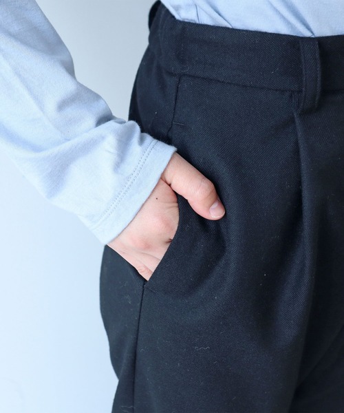 bulle de savon(ビュルデサボン)の「2/60 サキソニー ストレートパンツ(スラックス・レディース・ブラック/ダークブラウン・FREE)」の19枚目の写真