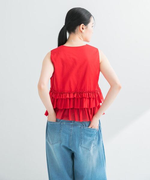 URBAN RESEARCH(アーバンリサーチ)の「ノースリーブフリルブラウス(シャツ/ブラウス・レディース・オフホワイト/ブラック/レッド・FREE)」の6枚目の写真