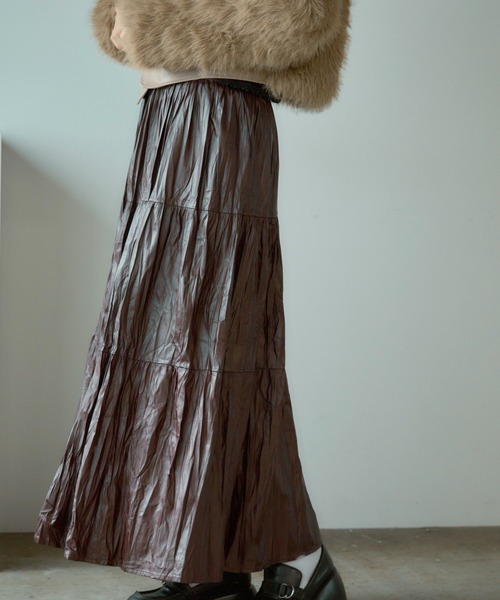 BLANK (ブランク)の「▲Metallic Washer Pleated Skirt / メタリックワッシャープリーツロングスカート(スカート・レディース・ブラウン/レッド/ブラック/カーキ・FREE)」の3枚目の写真