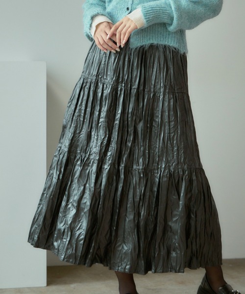 BLANK (ブランク)の「▲Metallic Washer Pleated Skirt / メタリックワッシャープリーツロングスカート(スカート・レディース・ブラウン/レッド/ブラック/カーキ・FREE)」の2枚目の写真