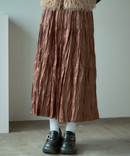 BLANK (ブランク)の「▲Metallic Washer Pleated Skirt / メタリックワッシャープリーツロングスカート(スカート・レディース・ブラウン/レッド/ブラック/カーキ・FREE)」の12枚目の写真