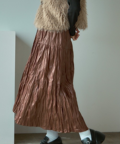 BLANK (ブランク)の「▲Metallic Washer Pleated Skirt / メタリックワッシャープリーツロングスカート(スカート・レディース・ブラウン/レッド/ブラック/カーキ・FREE)」の13枚目の写真