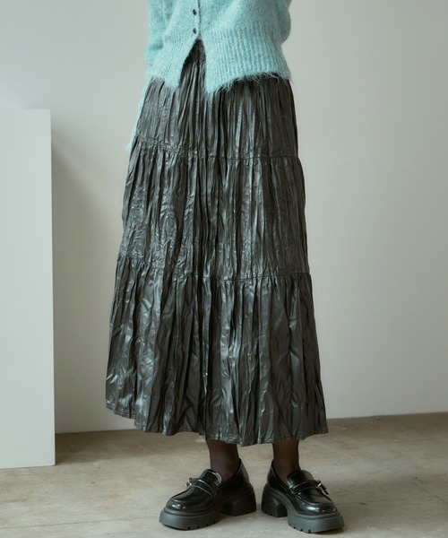 BLANK (ブランク)の「▲Metallic Washer Pleated Skirt / メタリックワッシャープリーツロングスカート(スカート・レディース・ブラウン/レッド/ブラック/カーキ・FREE)」の6枚目の写真