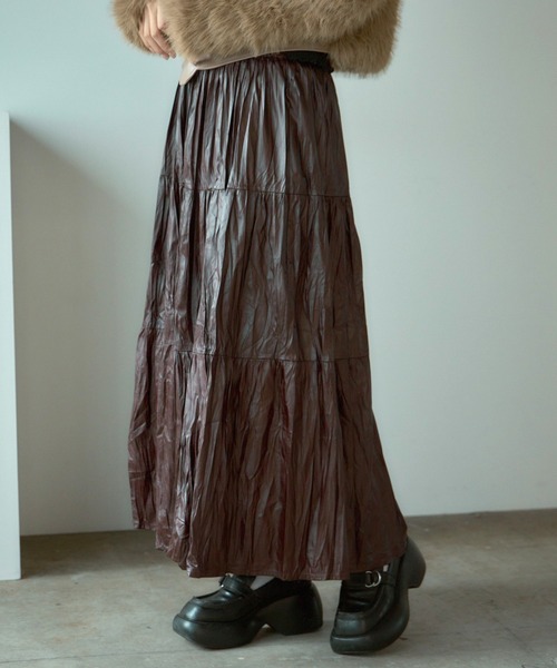 BLANK (ブランク)の「▲Metallic Washer Pleated Skirt / メタリックワッシャープリーツロングスカート(スカート・レディース・ブラウン/レッド/ブラック/カーキ・FREE)」の17枚目の写真