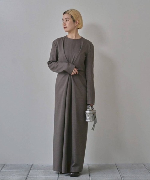 TODAYFUL(トゥデイフル)の「Waisttuck Pencil Dress(ワンピース・レディース・ブラック/モカ・36inch/38inch)」の21枚目の写真