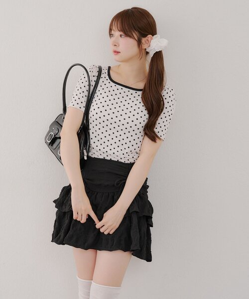 continuer de NICE CLAUP（コンティニューデナイスクラップ）の「2WAYリンガードット柄T（Tシャツ/カットソー・レディース・ブラック/オフホワイト・FREE）」の8枚目の写真