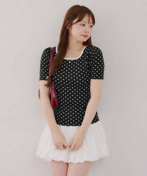 continuer de NICE CLAUP（コンティニューデナイスクラップ）の「2WAYリンガードット柄T（Tシャツ/カットソー・レディース・ブラック/オフホワイト・FREE）」の17枚目の写真