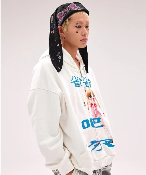 L.H.P（エルエイチピー）の「CFIERCE/フィアス/STICKER BUNNY HAT（ニットキャップ/ビーニー・レディース・ブラック/ホワイト・F）」の2枚目の写真