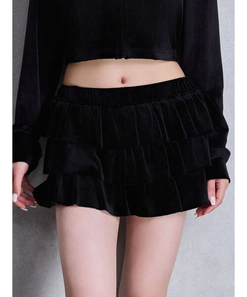 GYDA（ジェイダ）の「Velourフリルショートパンツ（その他パンツ・レディース・アイボリー/ブラック/カーキ・FREE）」の3枚目の写真