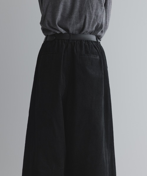 remer(リメール)の「Loose Blust Drape Corduroy Buggy PT / ルーズブラストドレープコーデュロイバギーワイドパンツ(その他パンツ・メンズ・ブラウン系その他/グレー系その他/ブラック系その他・LARGE/MEDIUM/SMALL/X-SMALL)」の11枚目の写真