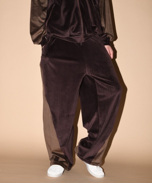 SUPERTHANKS（スーパーサンクス）の「ベロアコンビネーション ワイドパンツVelour Panel Wide Pants（その他パンツ・メンズ・ブラウン/ブラック×グレー/ブラック×ブラック・S/L/M）」の12枚目の写真