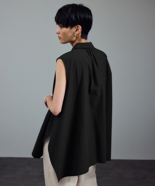 SALON adam et rope'（サロン アダム エ ロペ）の「近江晒タイプライターノースリーブシャツ（シャツ/ブラウス・レディース・チャコールグレー/ブラック/オフホワイト・FREE）」の8枚目の写真