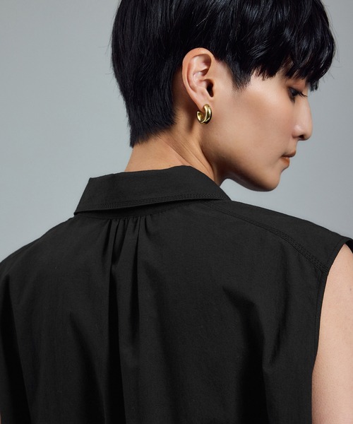 SALON adam et rope'（サロン アダム エ ロペ）の「近江晒タイプライターノースリーブシャツ（シャツ/ブラウス・レディース・チャコールグレー/ブラック/オフホワイト・FREE）」の10枚目の写真