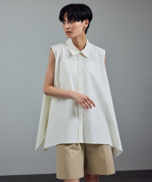 SALON adam et rope'（サロン アダム エ ロペ）の「近江晒タイプライターノースリーブシャツ（シャツ/ブラウス・レディース・チャコールグレー/ブラック/オフホワイト・FREE）」の16枚目の写真