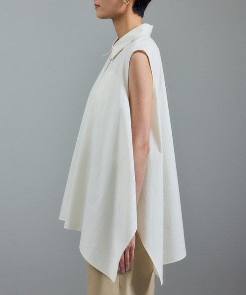 SALON adam et rope'（サロン アダム エ ロペ）の「近江晒タイプライターノースリーブシャツ（シャツ/ブラウス・レディース・チャコールグレー/ブラック/オフホワイト・FREE）」の18枚目の写真