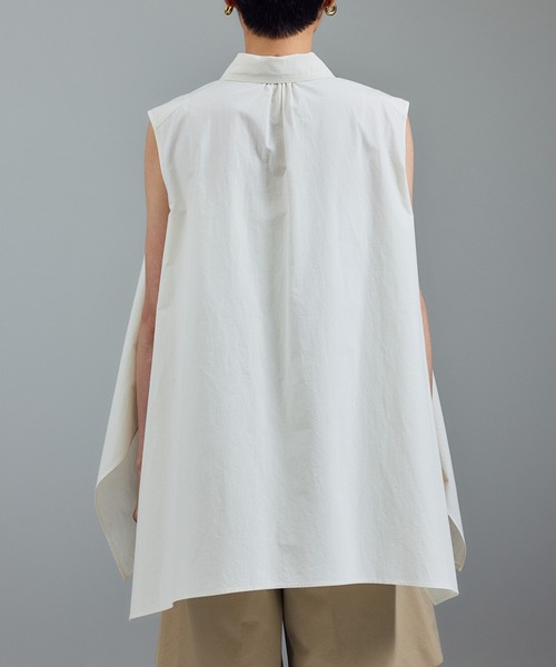 SALON adam et rope'（サロン アダム エ ロペ）の「近江晒タイプライターノースリーブシャツ（シャツ/ブラウス・レディース・チャコールグレー/ブラック/オフホワイト・FREE）」の19枚目の写真