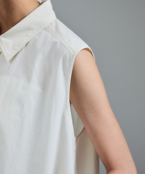 SALON adam et rope'（サロン アダム エ ロペ）の「近江晒タイプライターノースリーブシャツ（シャツ/ブラウス・レディース・チャコールグレー/ブラック/オフホワイト・FREE）」の21枚目の写真