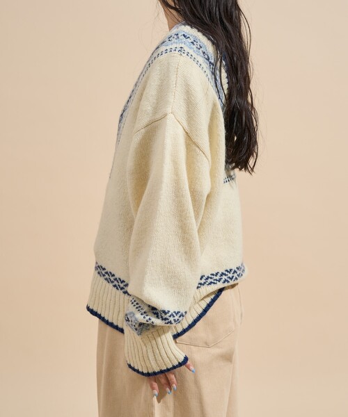 FREAK'S STORE(フリークスストア)の「ウール チロリアン バックリボン Vネックニット/バックシャン ニット(ニット/セーター・レディース・オフホワイト/モカ・フリ-)」の4枚目の写真