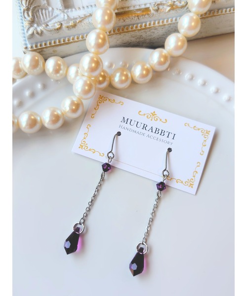 tone(トーン)の「【MUURABBTI】カット雫とチェーンのピアス(MA)(ピアス(両耳用)・レディース・エメラルド/レッド/ブルー系2/パープル系/ブラック/アクア/ピンク/ブルー系/イエロー系・FREE)」の6枚目の写真